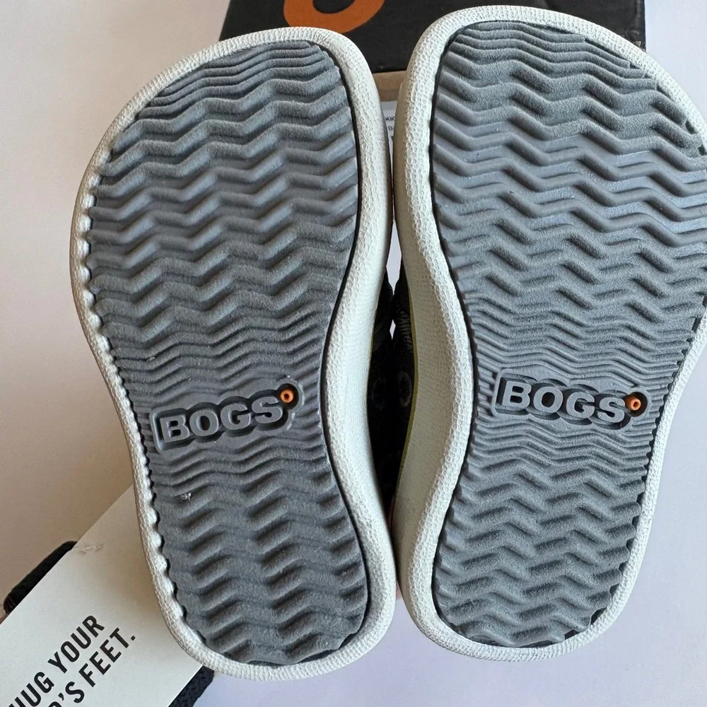 Bogs Infant 4 Kickr Slip TCMO Kids Dark Green Camo Slip On Shoes NIB